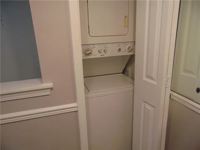 $975 | Undisclosed Address, Metairie, LA 70001