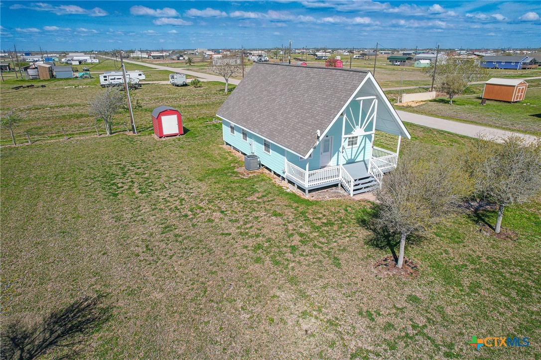 376 Haddock Drive Palacios, TX 77465 - Photo 4 of 41