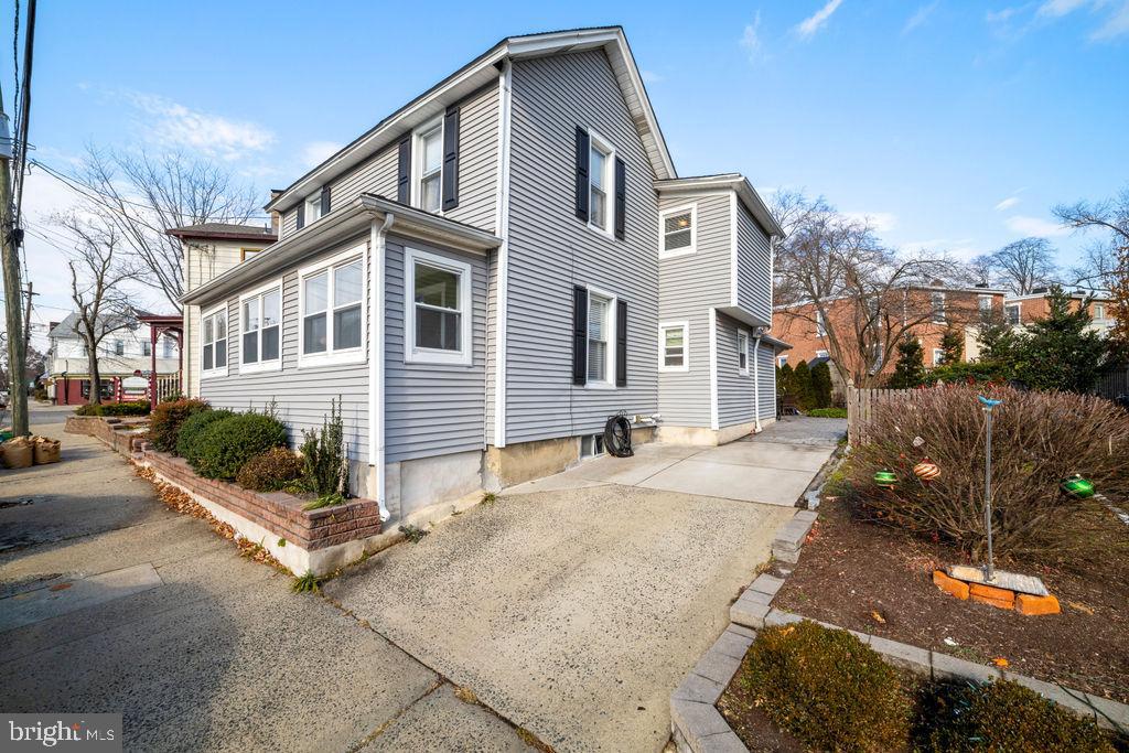 105 Ellis Street Haddonfield, NJ 08033 - Photo 3 of 44 Gallery Image 3