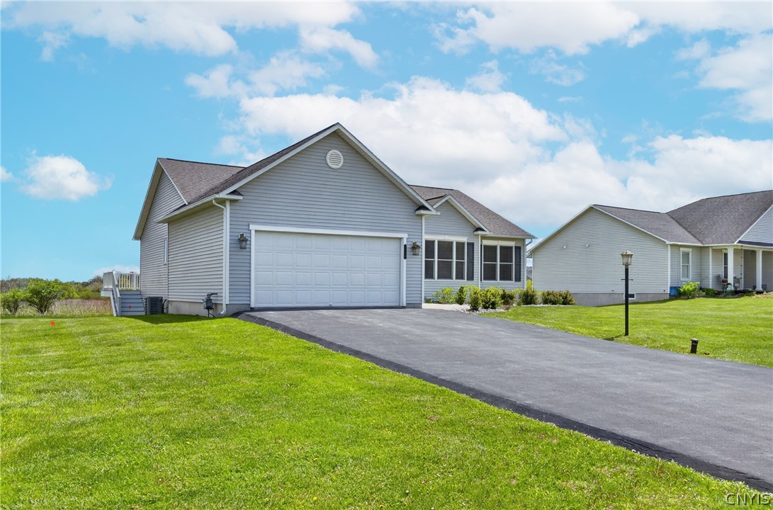 2070 Whisper Ridge Drive Chittenango, NY 13037 - Photo 3 of 35