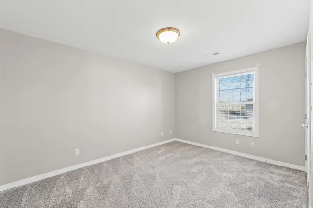 $200,000 | 1424 Bluegrass Lane, Champaign, IL 61822