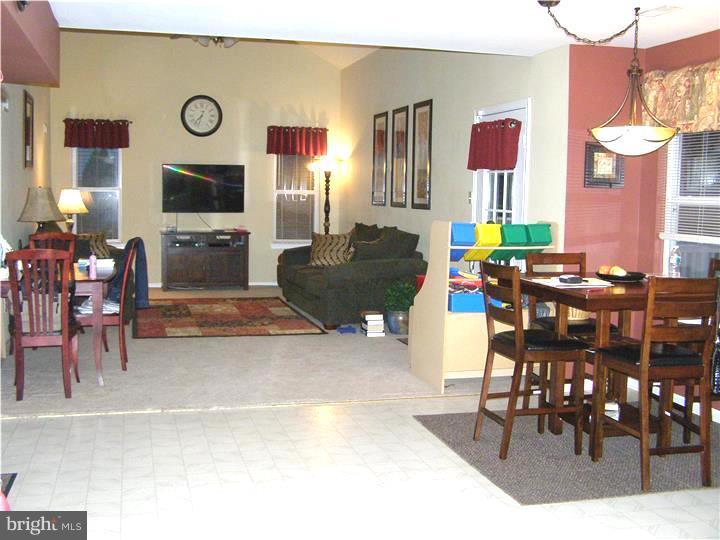 22 Cross Hill Road Sicklerville, NJ 08081 - Photo 6 of 17 Gallery Image 6