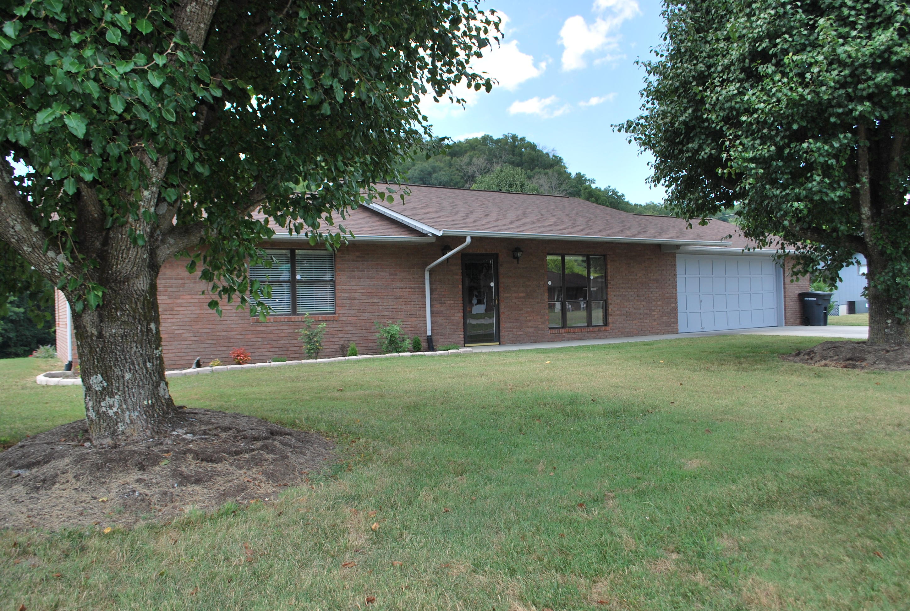220 Rivers Edge Lane Sevierville, TN 37862 - Photo 1 of 22 DSC_0075