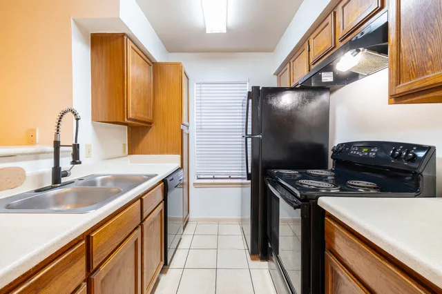 $995 | 14600 Fonmeadow Drive, Unit 1100, Houston, TX 77035