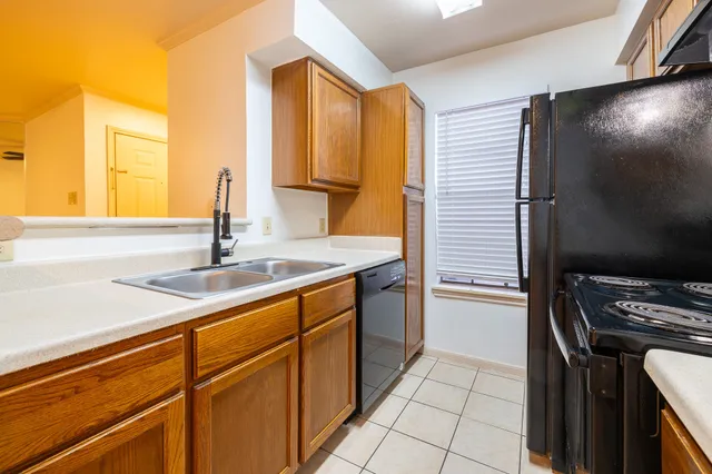 $995 | 14600 Fonmeadow Drive, Unit 1100, Houston, TX 77035