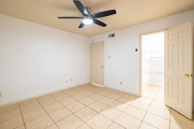 $995 | 14600 Fonmeadow Drive, Unit 1100, Houston, TX 77035