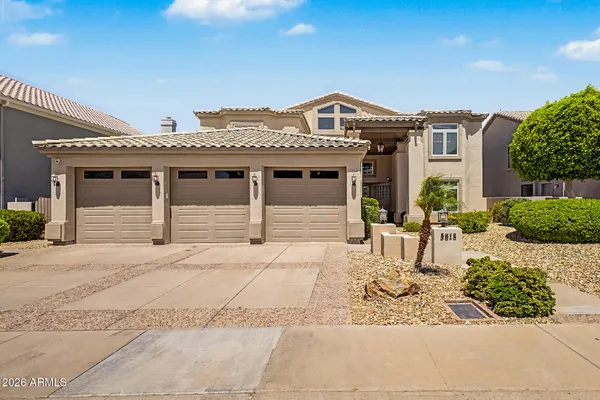 $1,025,000 | 5812 West Del Lago Circle, Glendale, AZ 85308