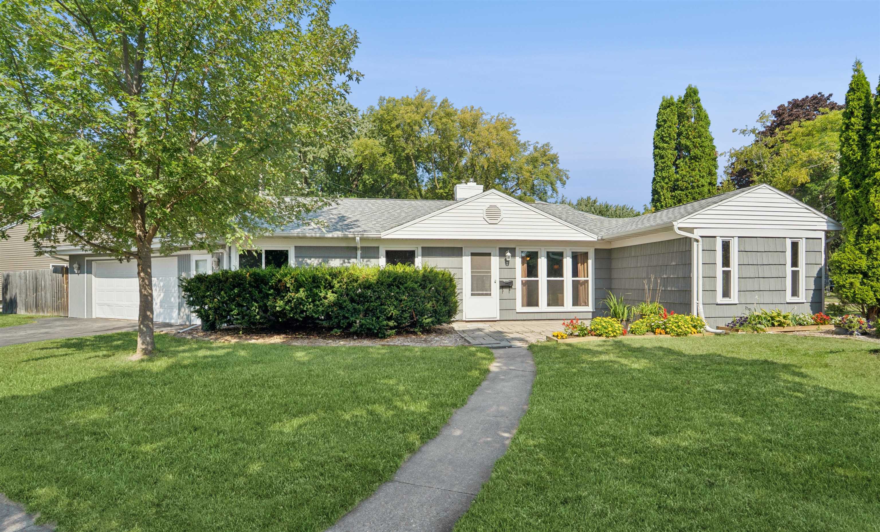 1625 South Carpenter Street Appleton, WI 54915 - Photo 1 of 1 Gallery Image 1
