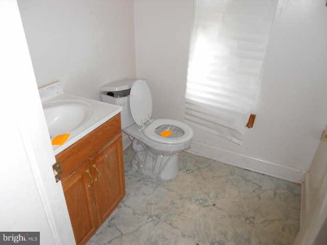 1631 North Rosedale Street Baltimore, MD 21216 - Photo 8 of 11 Half Bath