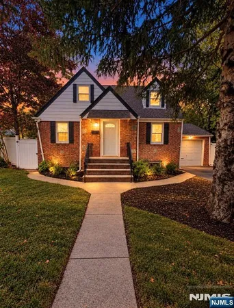 $4,700 | 24 5th Avenue, Westwood, NJ 07675
