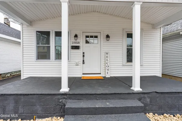 $254,900 | 2858 Plunkett Avenue, Rotterdam, NY 12306