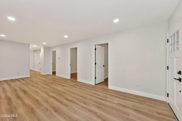 $254,900 | 2858 Plunkett Avenue, Rotterdam, NY 12306