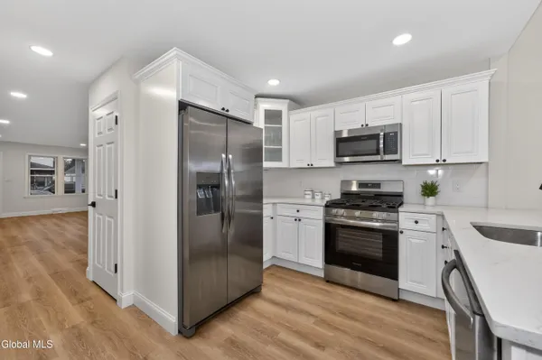 $254,900 | 2858 Plunkett Avenue, Rotterdam, NY 12306
