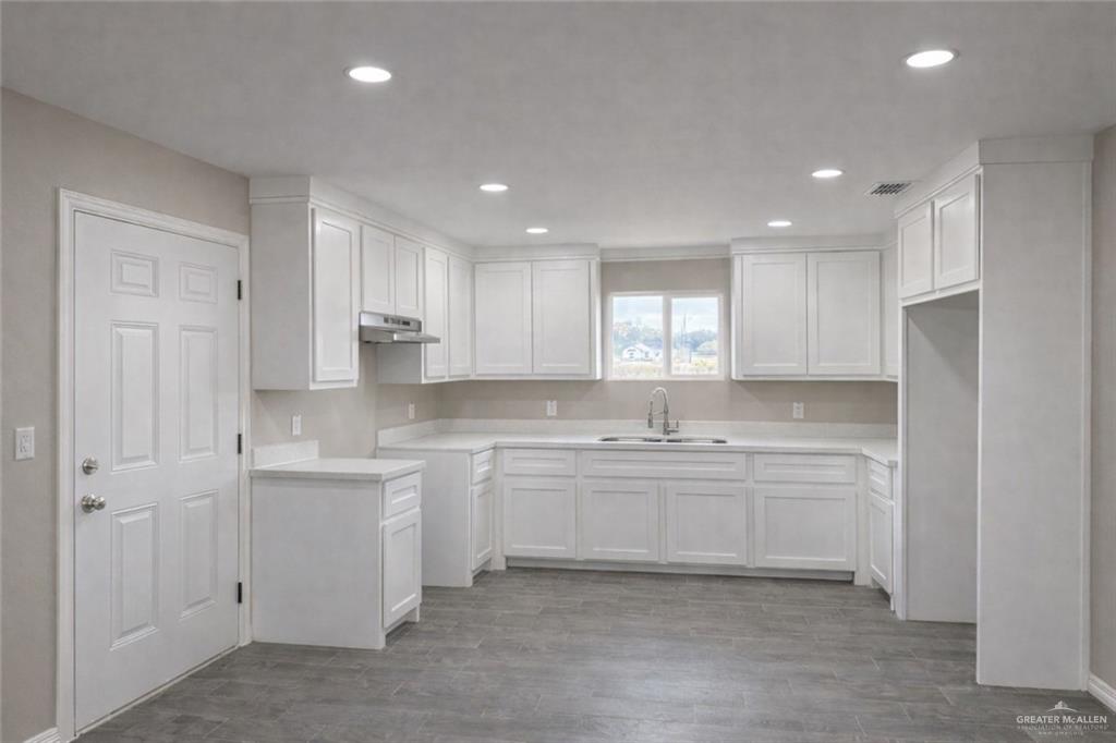 2491 Tuscany Road Weslaco, TX 78596 - Photo 3 of 9