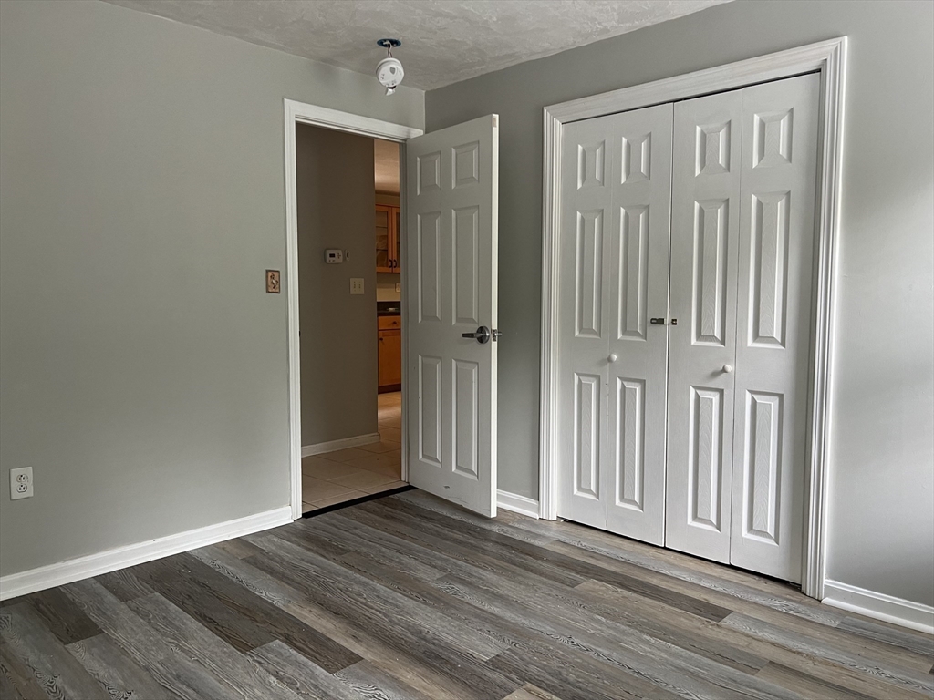 208 Mashpee Neck Road Mashpee, MA 02649 - Photo 17 of 39 Gallery Image 17