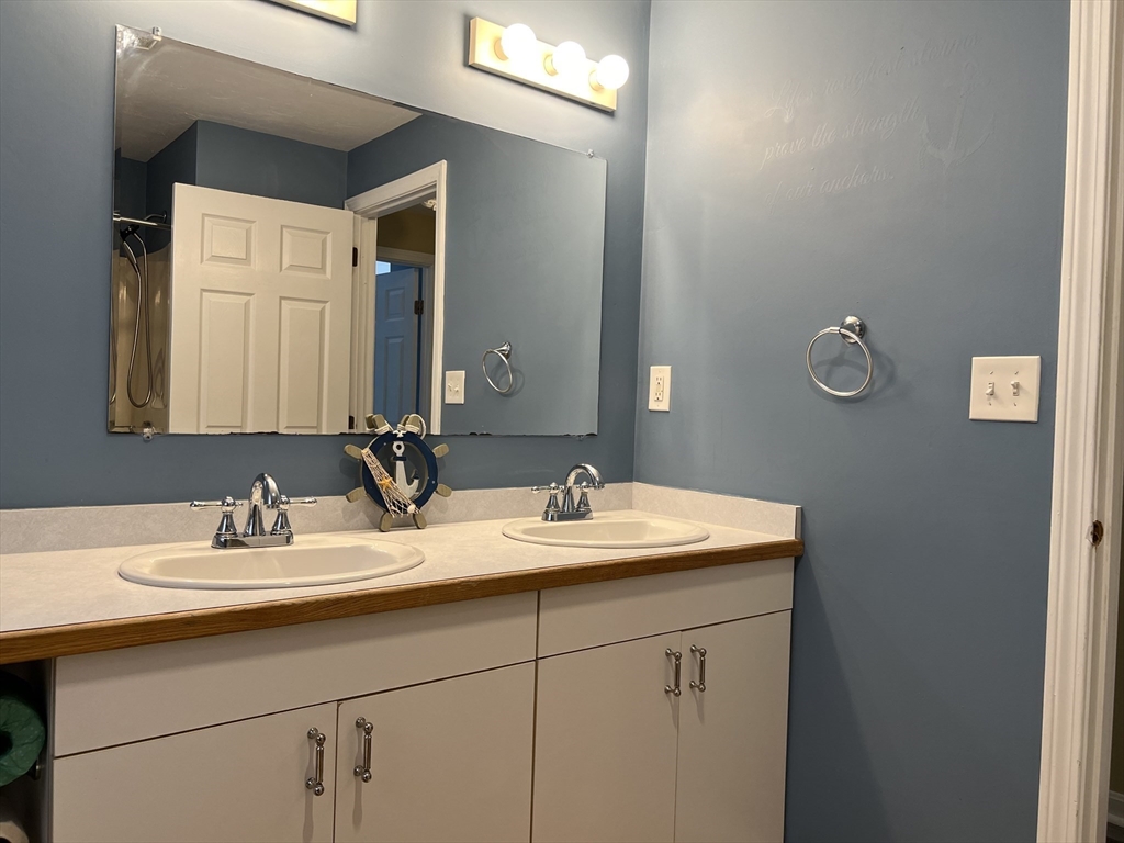 208 Mashpee Neck Road Mashpee, MA 02649 - Photo 32 of 39 Gallery Image 32
