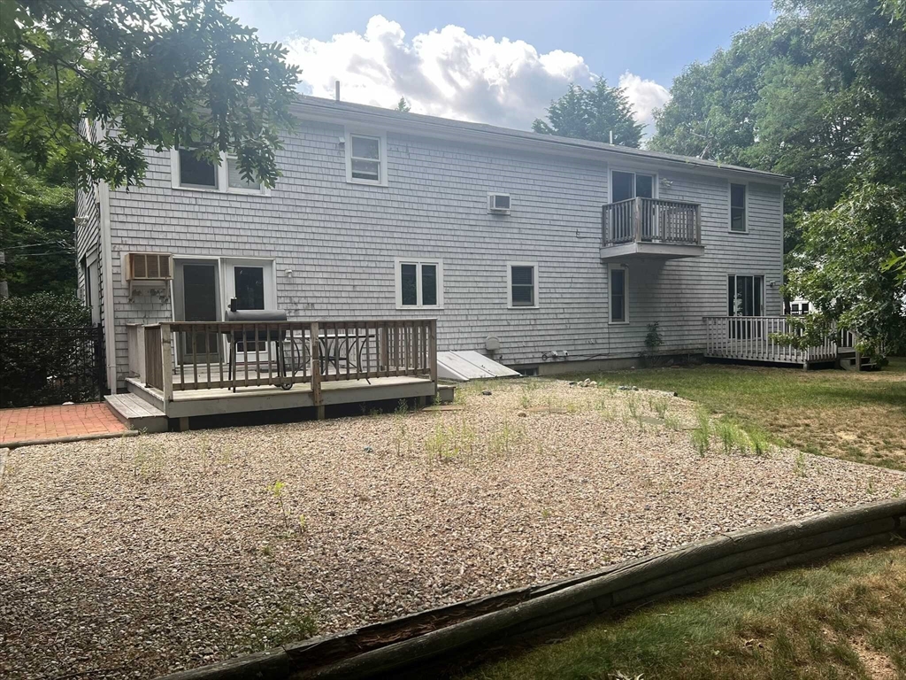 208 Mashpee Neck Road Mashpee, MA 02649 - Photo 6 of 39 Gallery Image 6