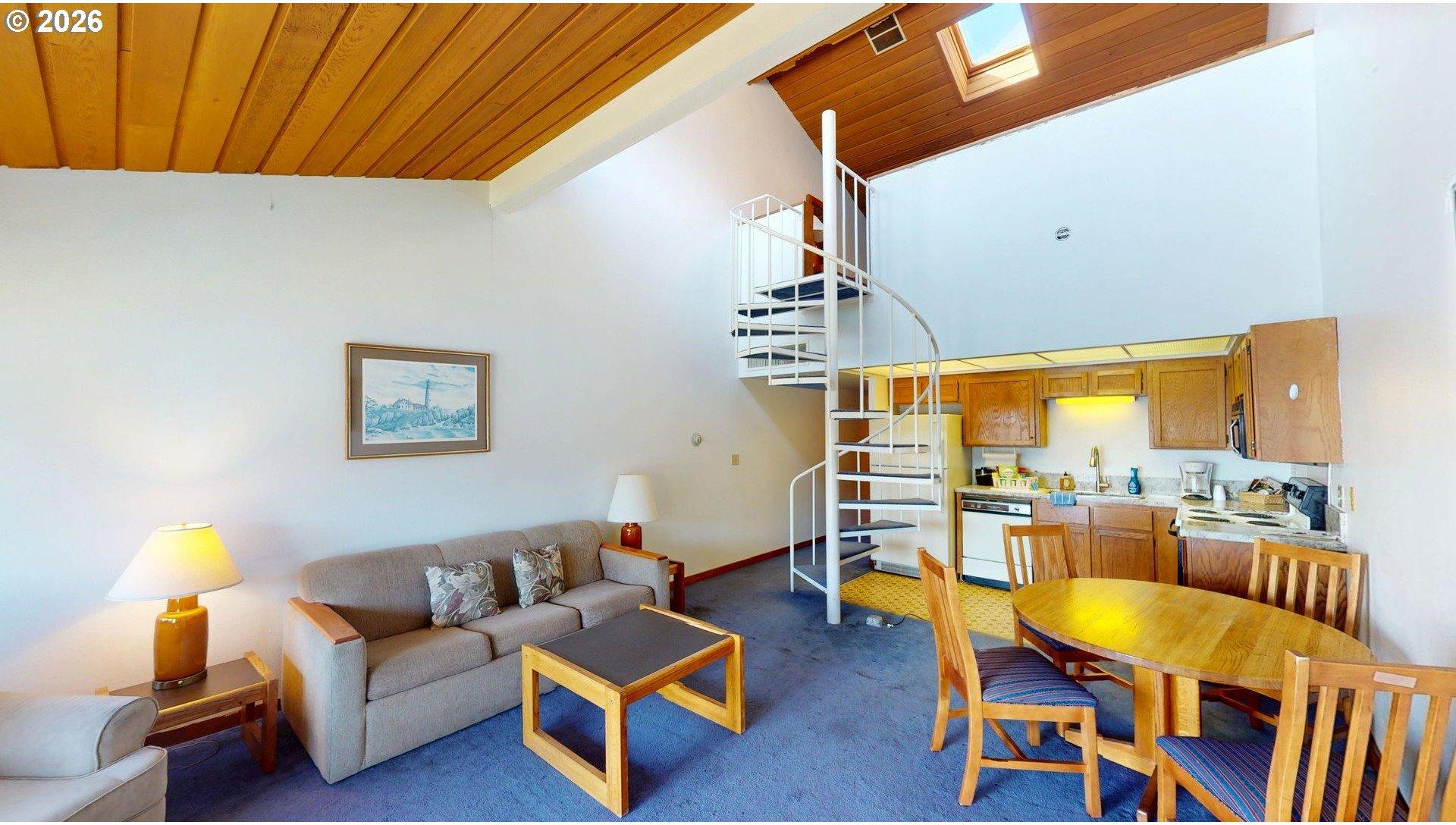 94304 Wedderburn Loop, Unit 429 Gold Beach, OR 97444 - Photo 30 of 37 Bedroom