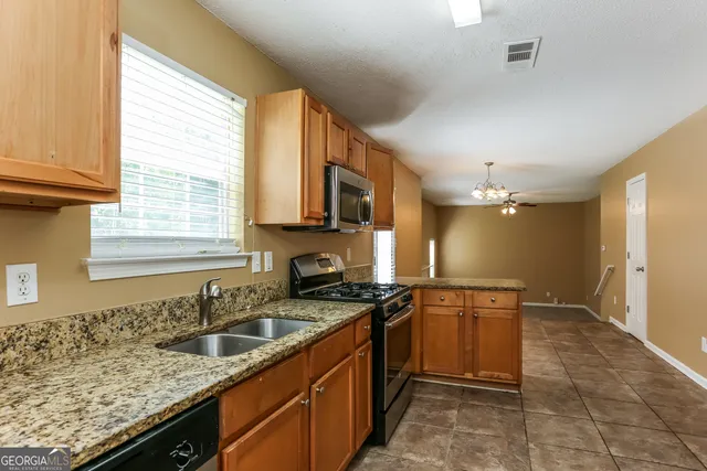 $2,365 | 3083 Lonetree Point, Douglasville, GA 30135