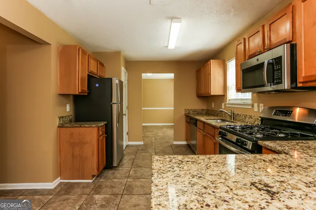 $2,365 | 3083 Lonetree Point, Douglasville, GA 30135