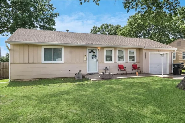 $190,000 | 12907 East McCoy Street, Independence, MO 64055