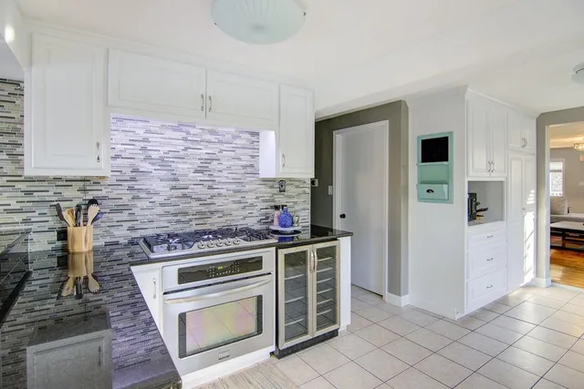 $439,000 | 5006 Nall Avenue, Roeland Park, KS 66202