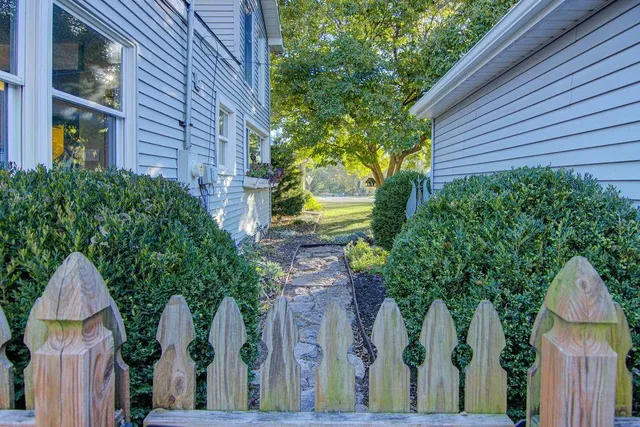 $439,000 | 5006 Nall Avenue, Roeland Park, KS 66202