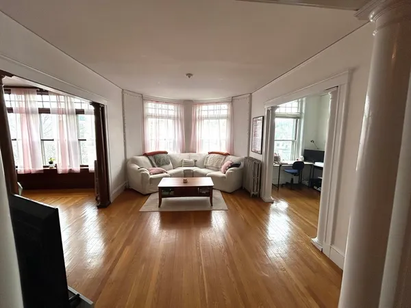 $4,500 | 1681 Beacon Street, Unit 3, Brookline, MA 02445