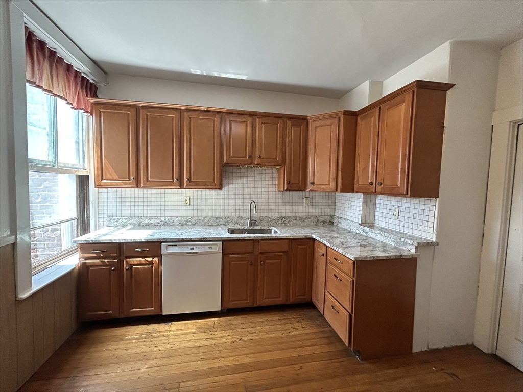 1681 Beacon Street, Unit 3 Brookline, MA 02445 - Photo 4 of 10