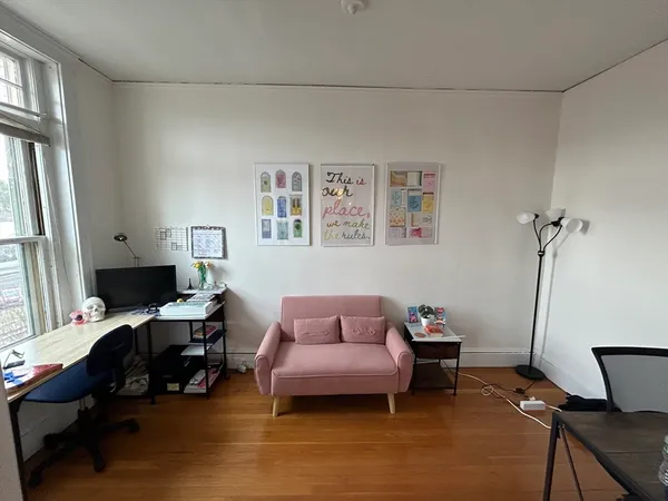 $4,500 | 1681 Beacon Street, Unit 3, Brookline, MA 02445