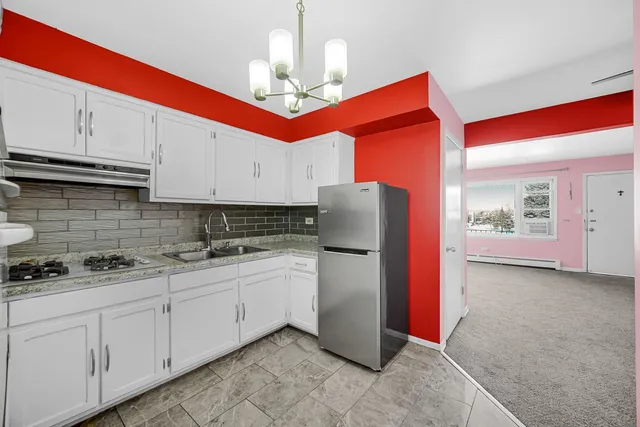 $128,000 | 12 North King Arthur Court, Unit 11, Northlake, IL 60164