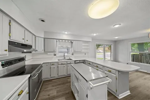 $395,000 | 514 Forest Avenue, Kansas City, MO 64106
