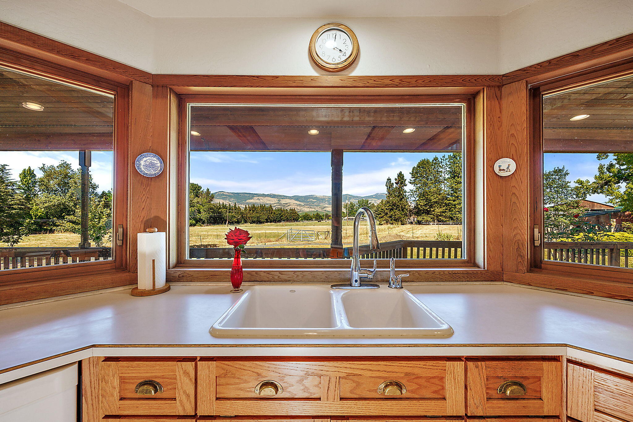 705 Foss Road Talent, OR 97540 - Photo 24 of 93 Kitchen