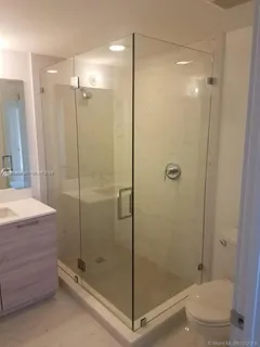 $5,700 | 16385 Biscayne Boulevard, Unit 621, North Miami Beach, FL 33160