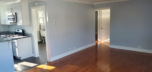 $2,000 | 2049 Magnolia Road, Homewood, IL 60430