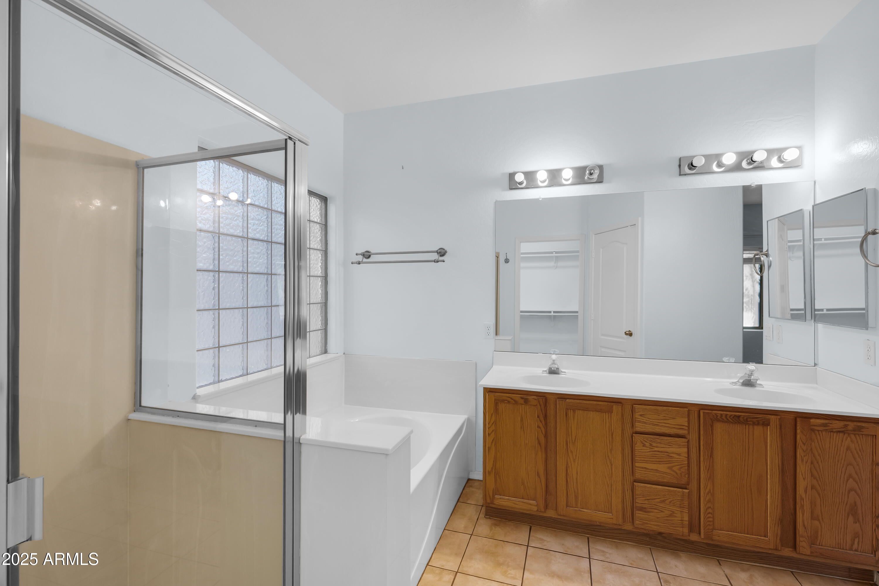 2057 East Riviera Drive Chandler, AZ 85249 - Photo 5 of 13 bathroom