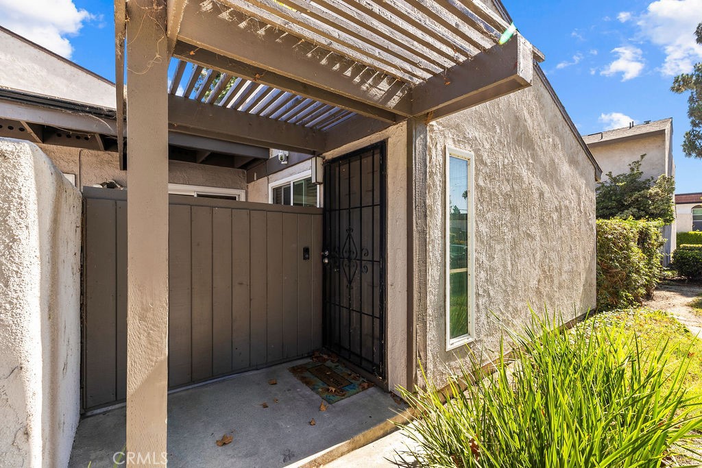 409 North Vía Roma Anaheim, CA 92806 - Photo 16 of 40