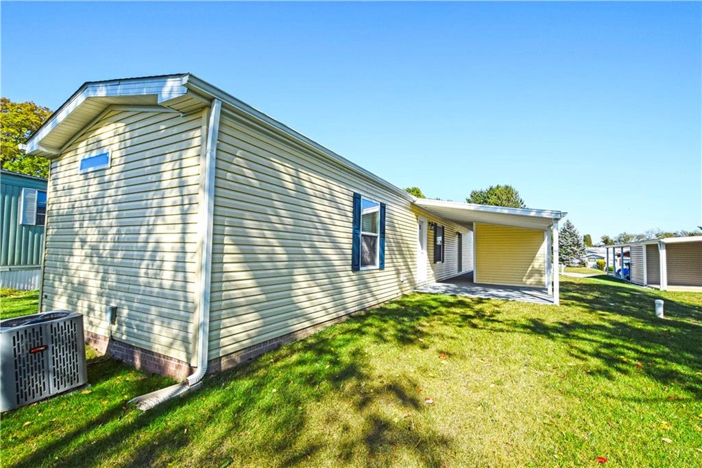 757 Cloverleaf Circle Delmont, PA 15626 - Photo 4 of 34 Patio and Yard