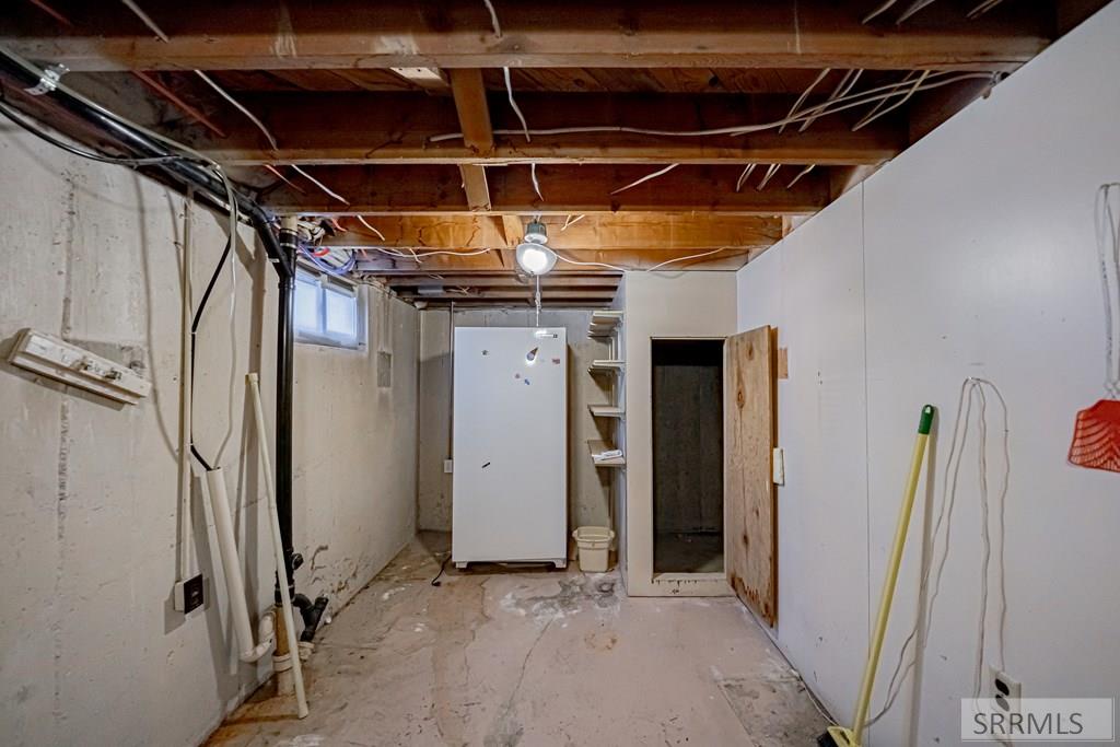 161 East Elm Street Shelley, ID 83274 - Photo 34 of 41