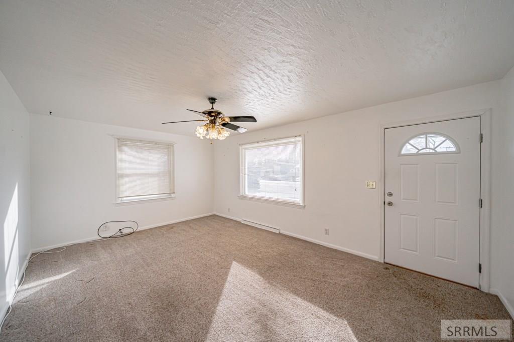 161 East Elm Street Shelley, ID 83274 - Photo 5 of 41