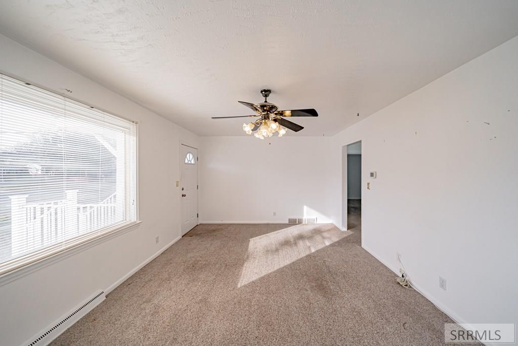 161 East Elm Street Shelley, ID 83274 - Photo 8 of 41