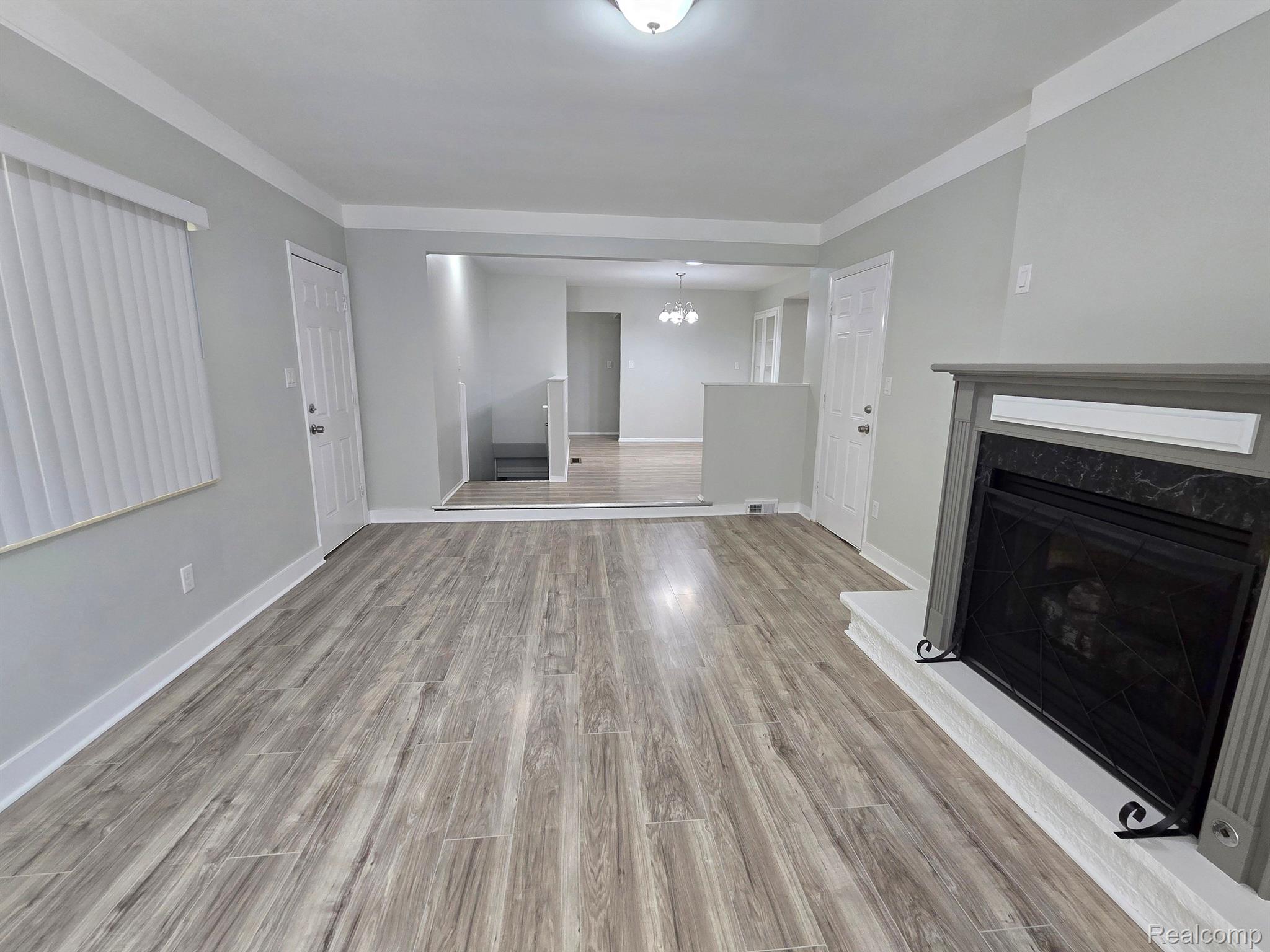 8189 Potomac Street Center Line, MI 48015 - Photo 4 of 49 Gallery Image 4