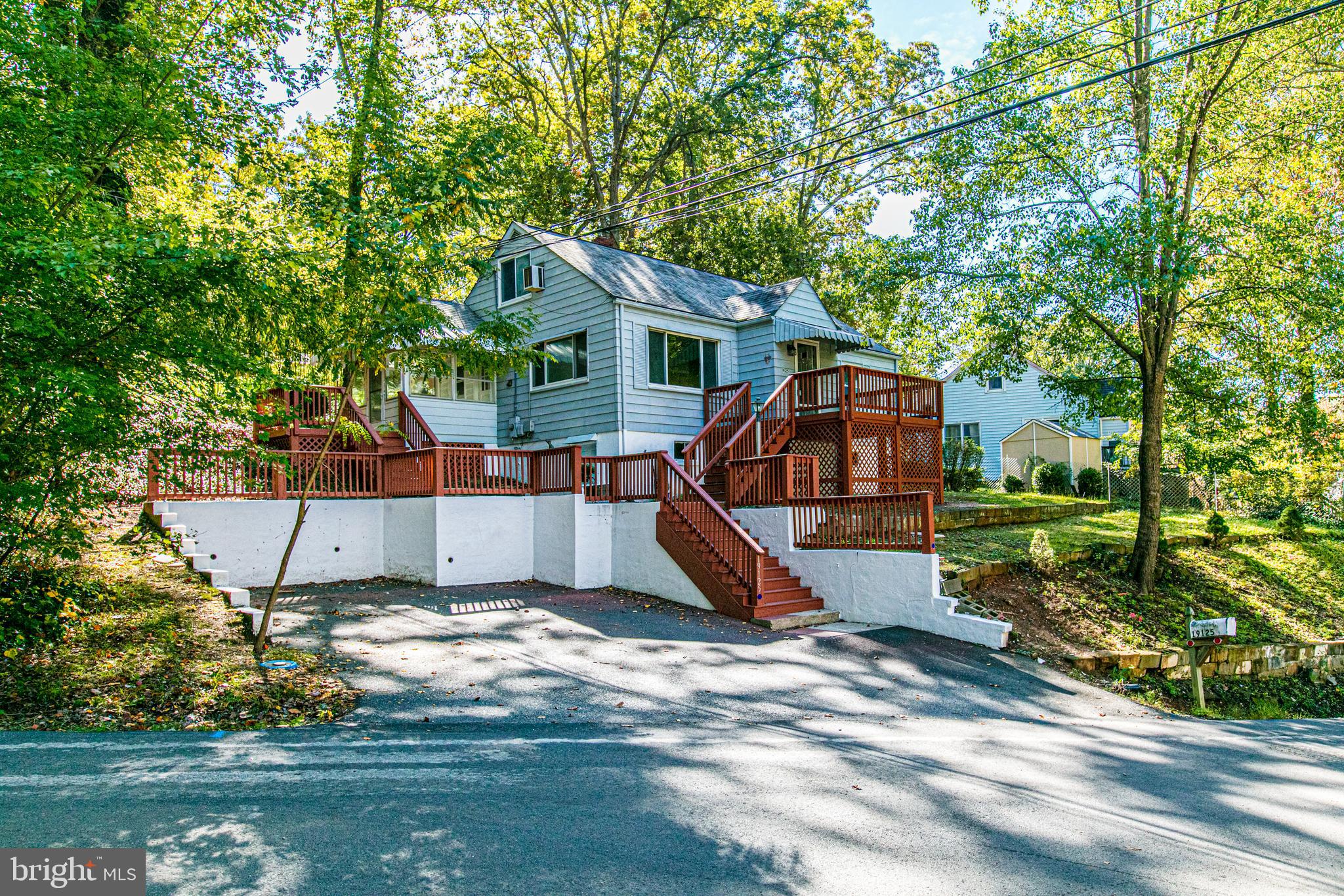 19125 Windsor Road Triangle, VA 22172 - Photo 1 of 64 Gallery Image 1