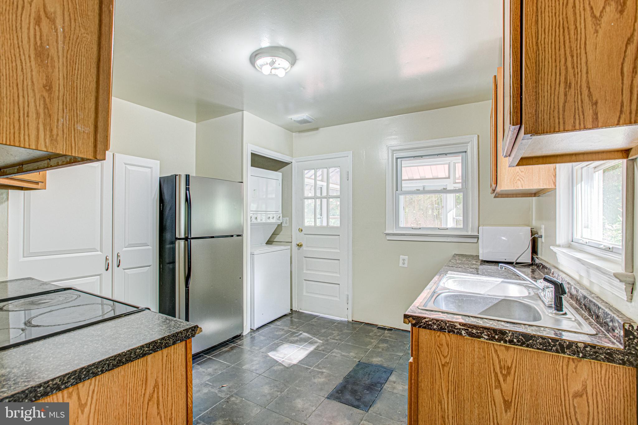 19125 Windsor Road Triangle, VA 22172 - Photo 12 of 64 Kitchen