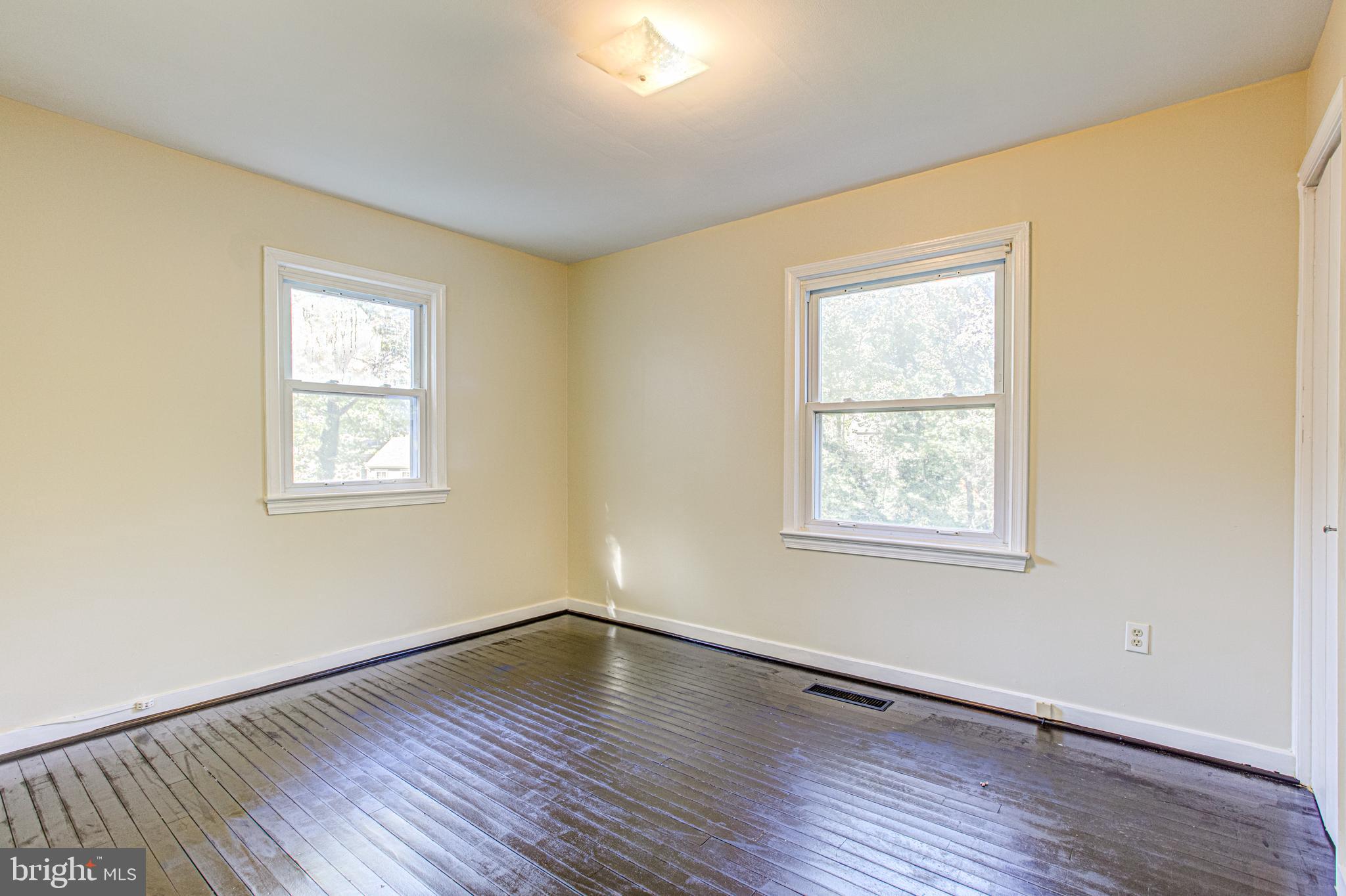 19125 Windsor Road Triangle, VA 22172 - Photo 17 of 64 Bedroom 2