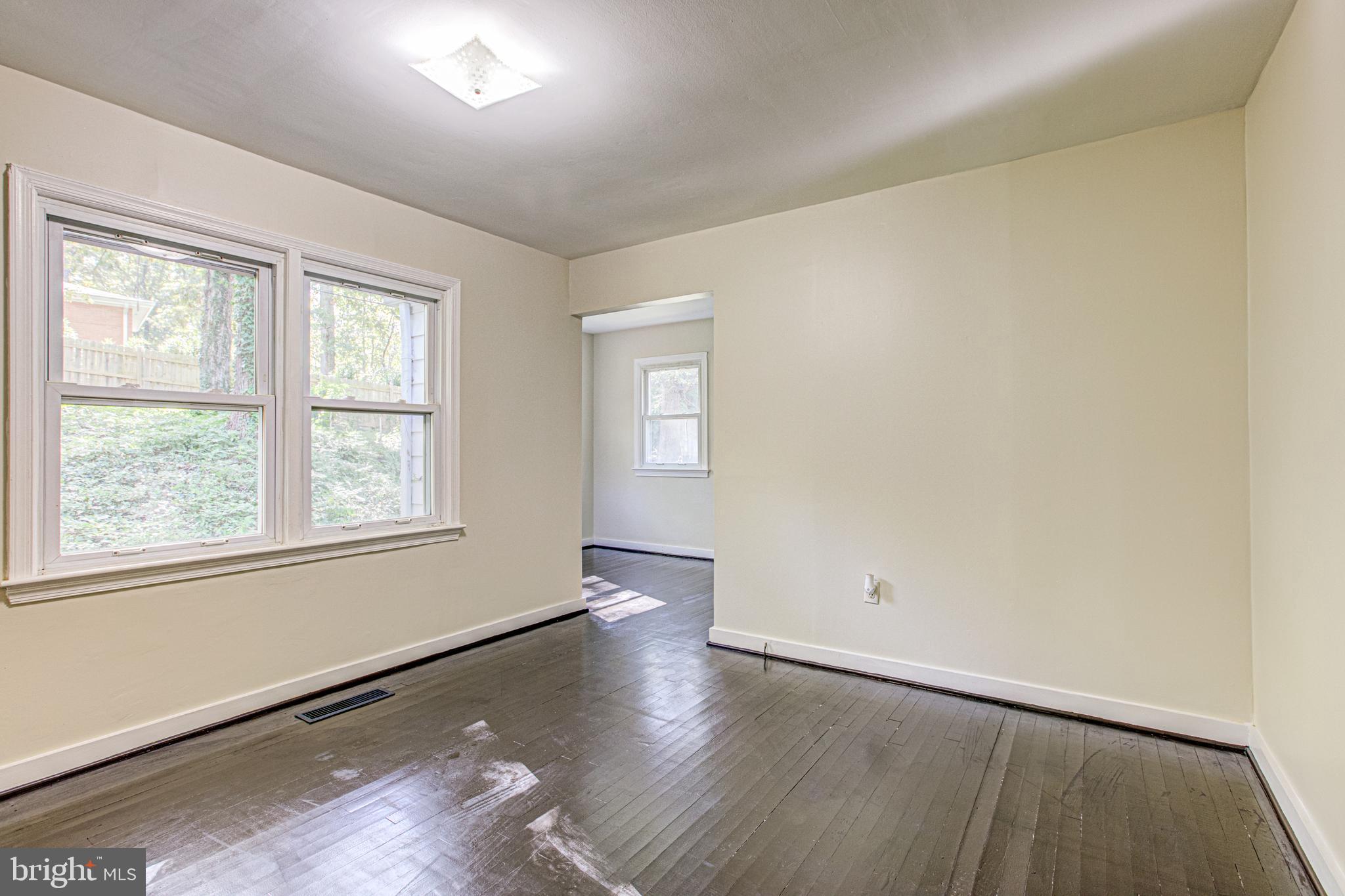 19125 Windsor Road Triangle, VA 22172 - Photo 21 of 64 primary Bedroom view to sitting room