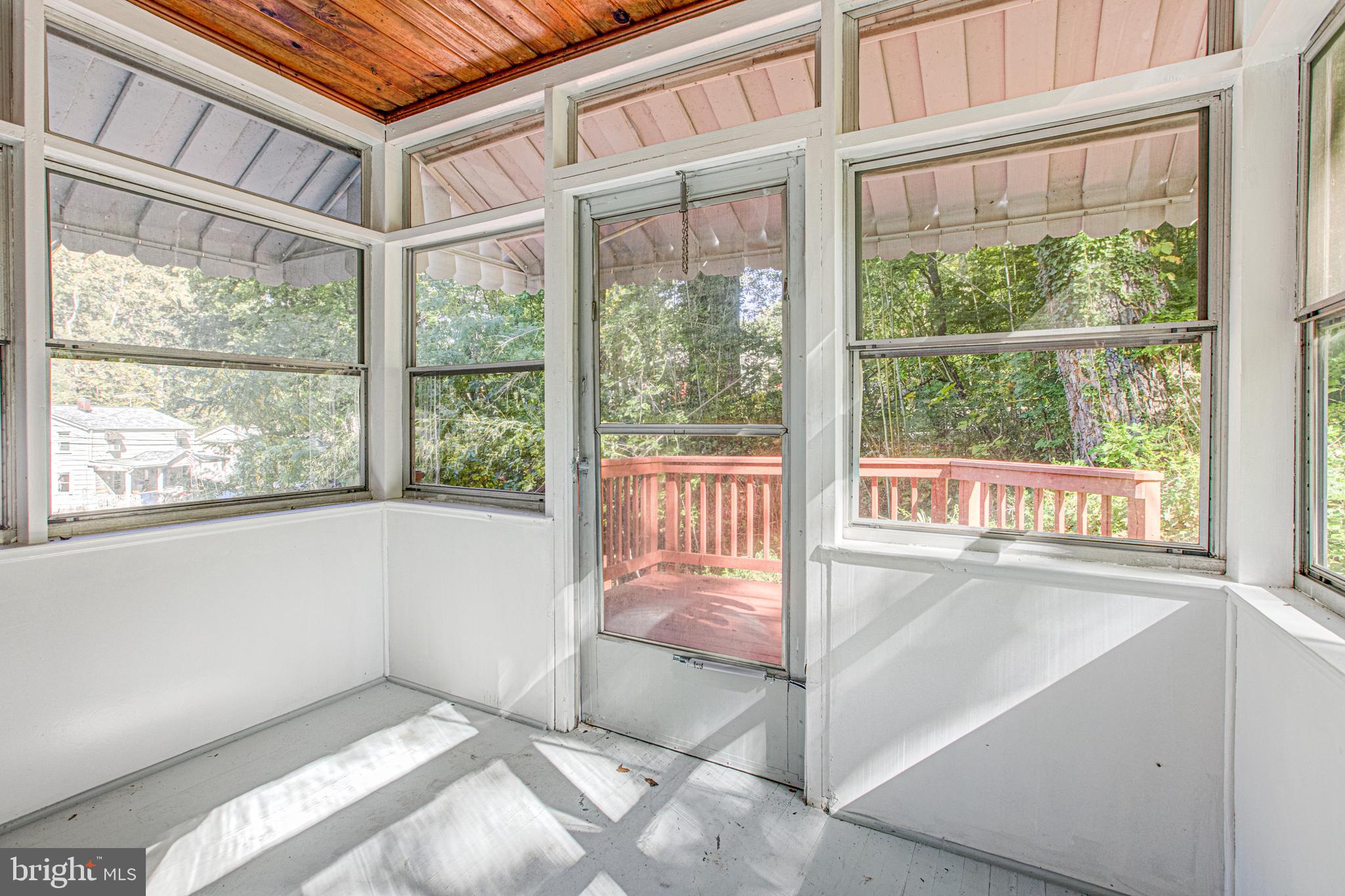 19125 Windsor Road Triangle, VA 22172 - Photo 28 of 64 Gallery Image 28