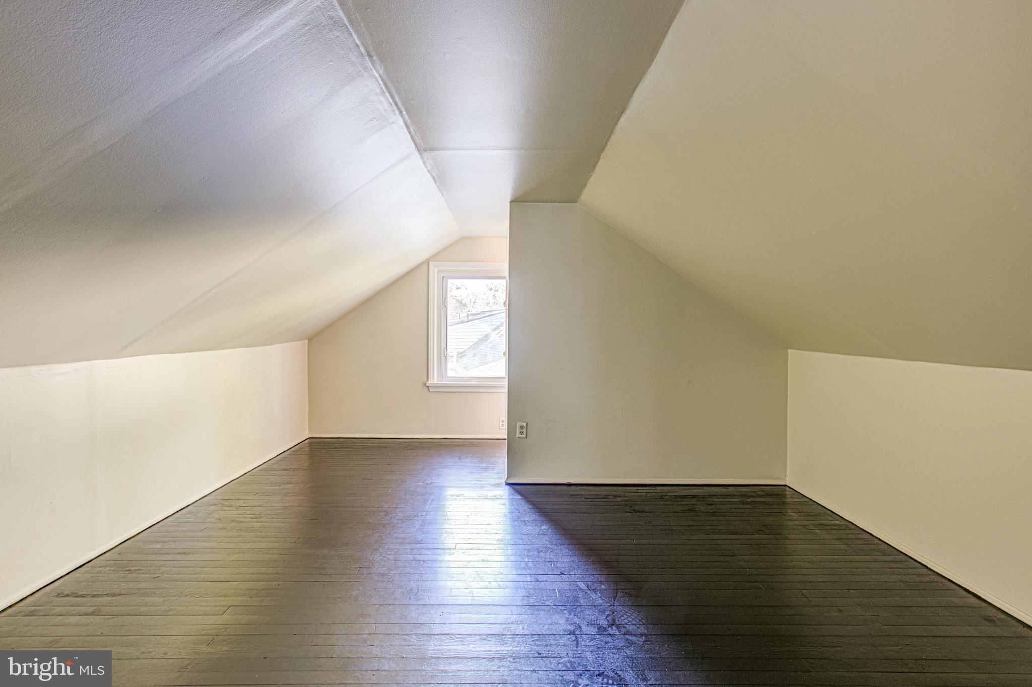 19125 Windsor Road Triangle, VA 22172 - Photo 35 of 64 upper level office space