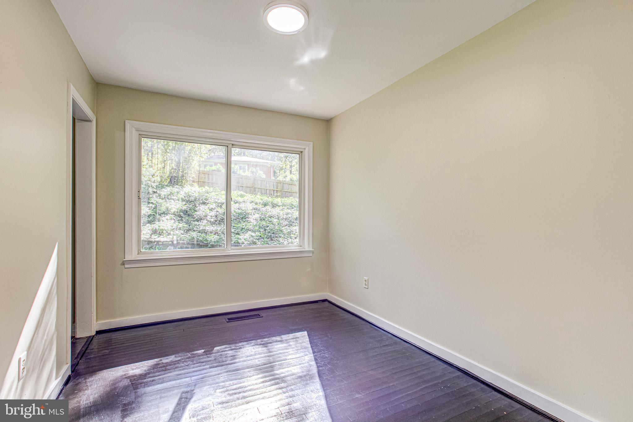 19125 Windsor Road Triangle, VA 22172 - Photo 8 of 64 Dining Room
