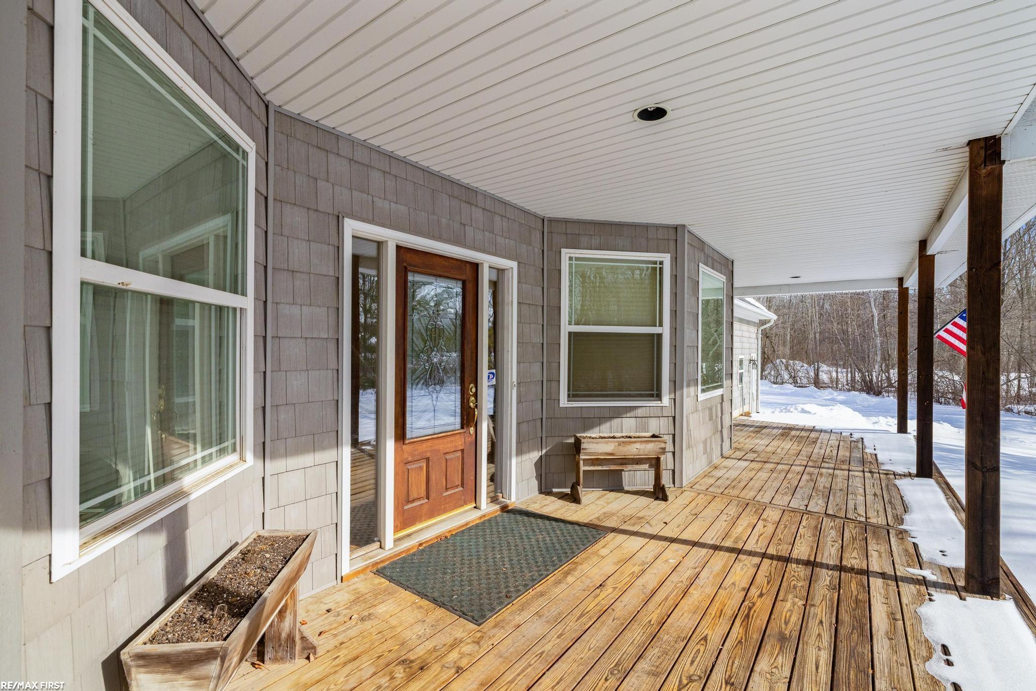 6776 Ravenswood Road Smiths Creek, MI 48074 - Photo 4 of 61
